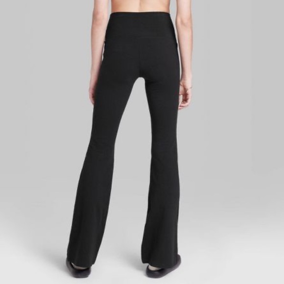 Wild Fable black yoga pants - Picture 3 of 4